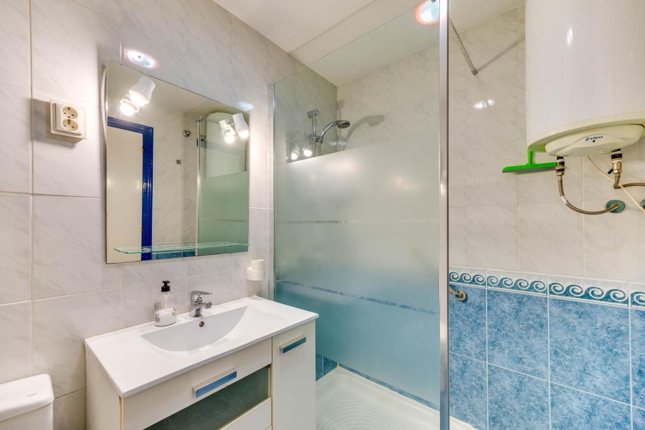 Homeforguest Bright Studio In La Carihuela Near The Beach Torremolinos Esterno foto