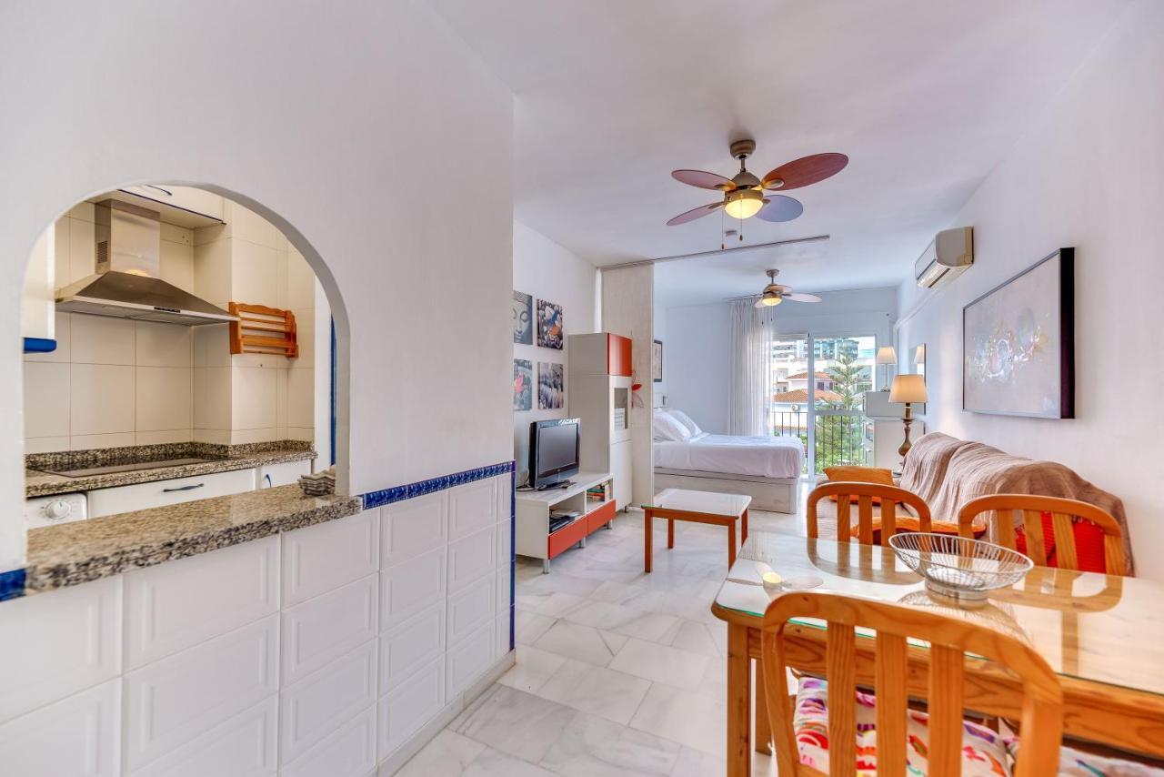 Homeforguest Bright Studio In La Carihuela Near The Beach Torremolinos Esterno foto
