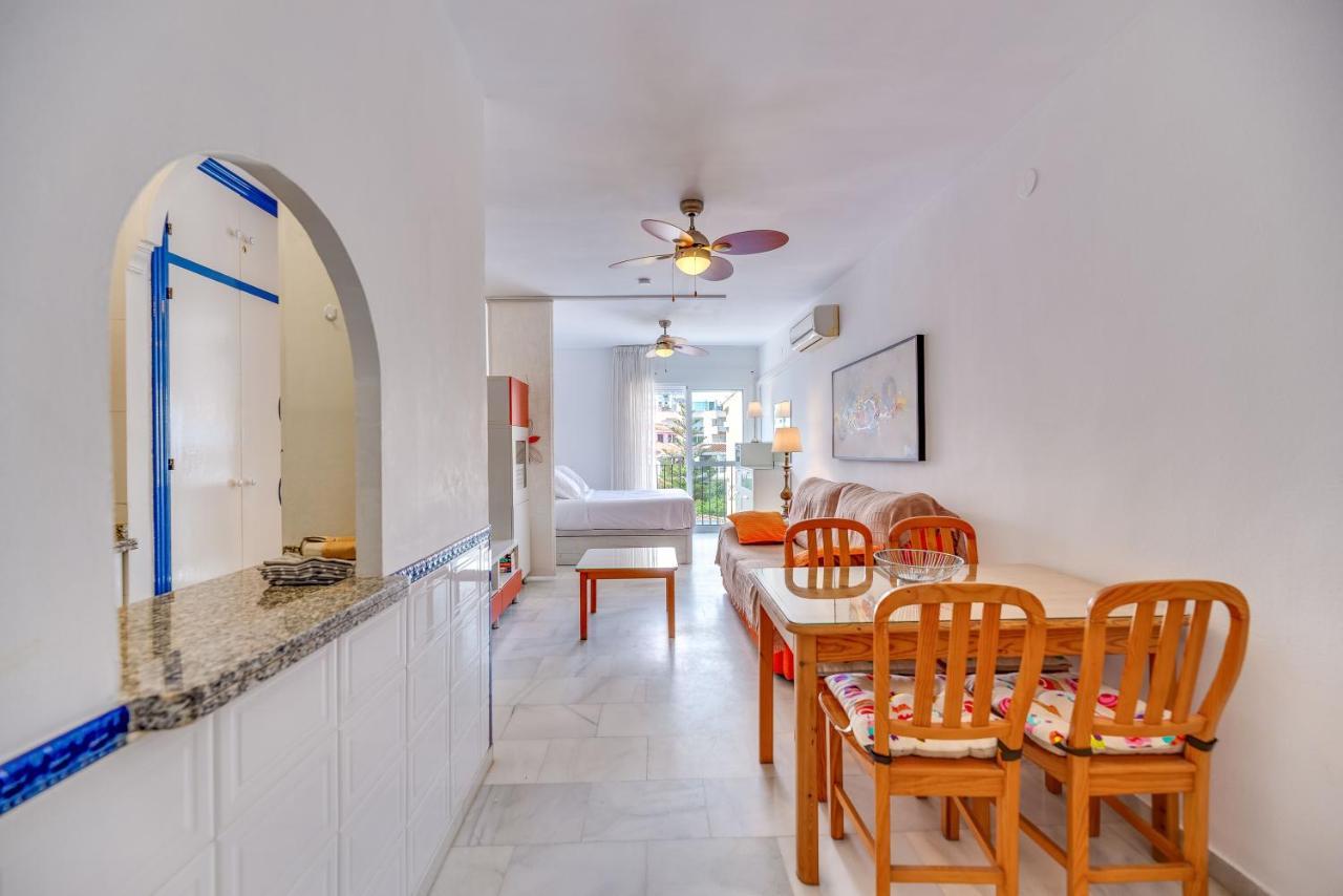 Homeforguest Bright Studio In La Carihuela Near The Beach Torremolinos Esterno foto