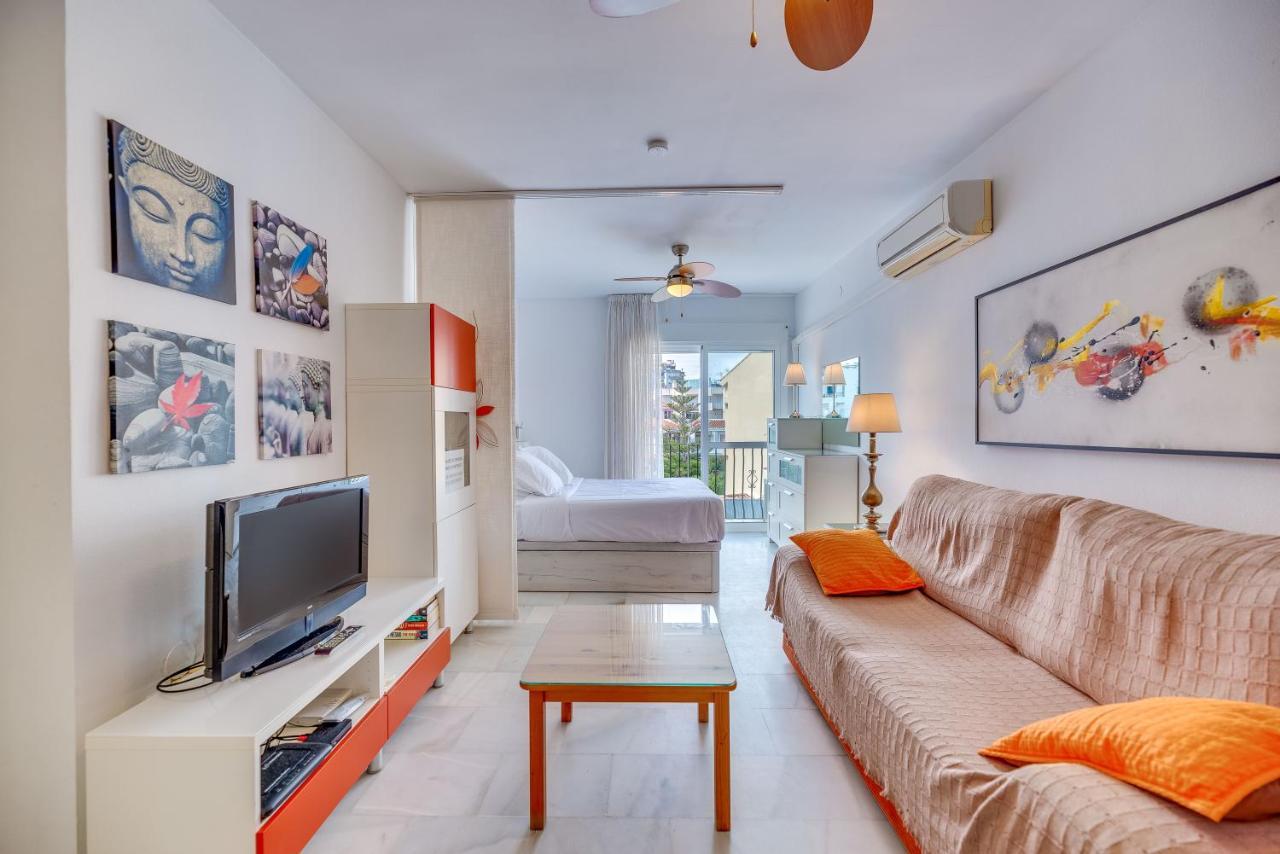 Homeforguest Bright Studio In La Carihuela Near The Beach Torremolinos Esterno foto